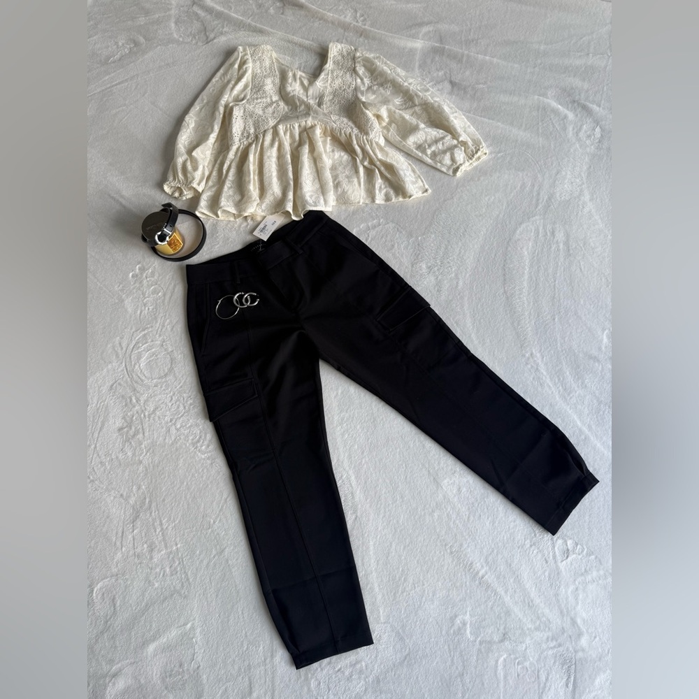 Sanctuary Black Polished Cargo Pants, 28” inseam, Tapered hem,back pocket detail